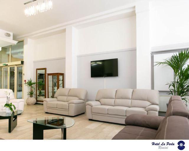 Hotel La Perla Rimini Buitenkant foto