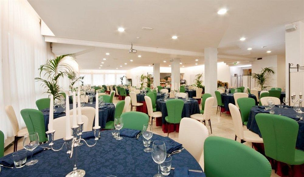 Hotel La Perla Rimini Buitenkant foto